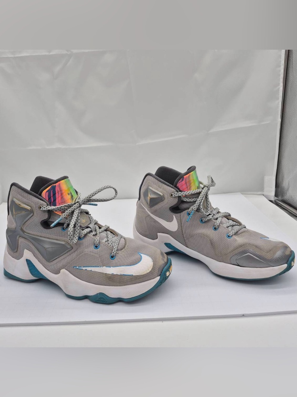 Nike LeBron XIII 13 Hologram Basketball Blue Lagoon Wolf Grey, Men's Size 6Y